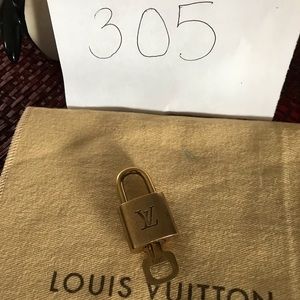 💯Authentic Louis Vuitton 🔐🎉 LAST ONE🎉